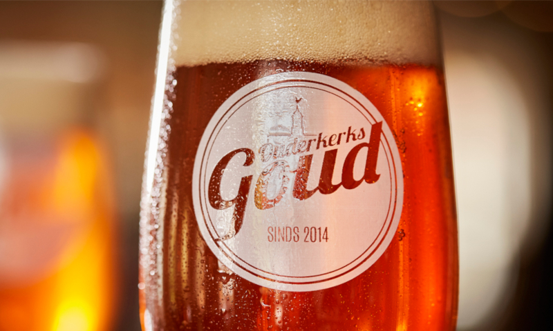 Ouderkerks Goud bierglas ingeschonken